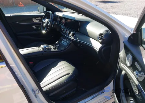 2018 Mercedes-Benz E 300 4Matic из США, поврежденный, VIN WDDZF4KB4JA442583